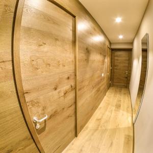 Two Connecting Rooms (5 Adults)