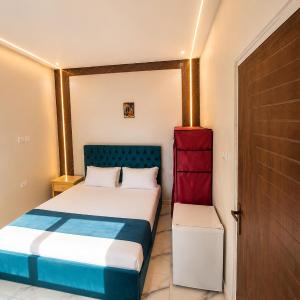King Room with Mountain View