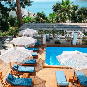 Deluxe Suite with Sea View