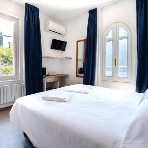 Double Room with Lake View