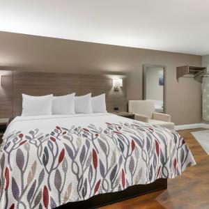 Superior King Room with Spa Bath Non-Smoking