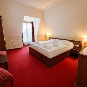 Manor House Apartment