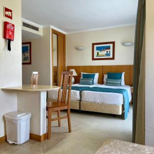 Double Room with Partial Sea View