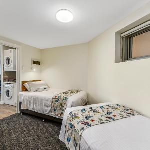 Two-Bedroom Ground Floor Apartment with Ocean View - De Mole