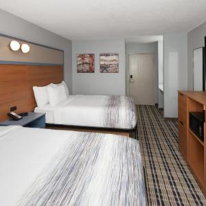 Queen Room with Two Queen Beds - Non-Smoking