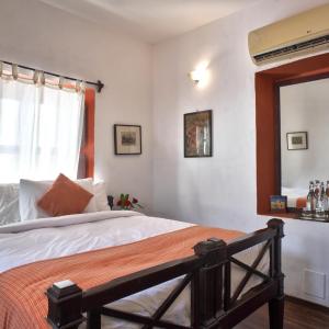 A/c Heritage Attic Room
