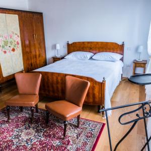 Deluxe Double Room (2 Adults + 1 Child)