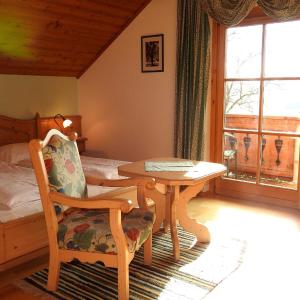 One-Bedroom Apartment 9