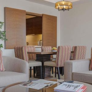 Two-Bedroom Premium Apartment with Burj Khalifa and Creek View