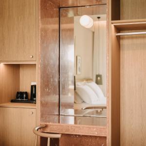 Apollon Top Floor Standard Double/Twin Room