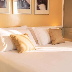 Double or Twin Room with Sea View