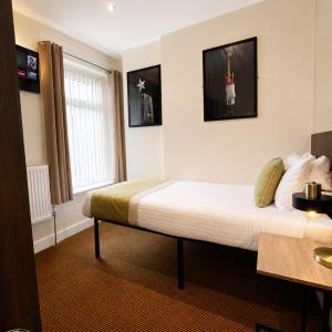Standard Single Room with Shower