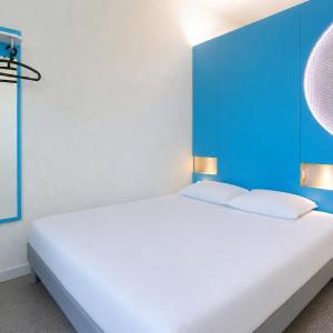 Triple Room (2 Adults + 1 Child)