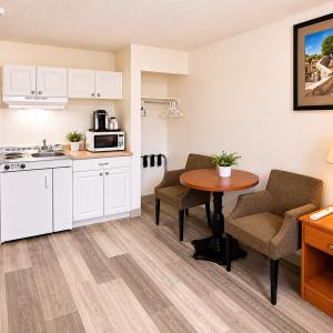 Single Kitchenette Room