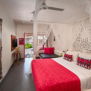 Grande Garden View - for Cool Adults Only