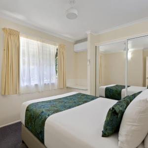 Three-bedroom Townhouse – two Queen Bedrooms and one two singles Bedroom