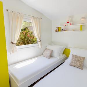 Superior Two-Bedroom Mobile Home – Premium zone