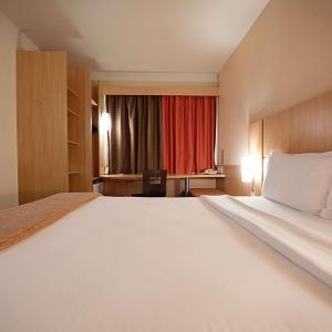Standard One Double Bed