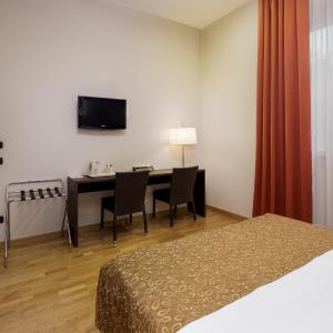 Single Room - Disability Access