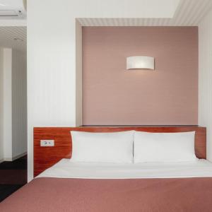 Double Room with Small Double Bed - Non-Smoking