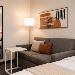 King Room with Sofa Bed and Bathtub - Mobility/Hearing Access