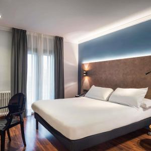 Standard Room with Parking Included