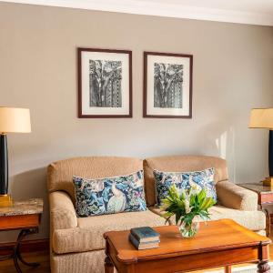 Queen Suite