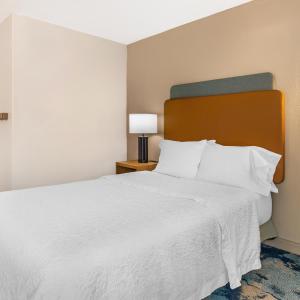 Double Room with Tub - Mobility Accessible/Non-Smoking