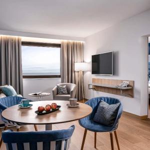 Modern Suite