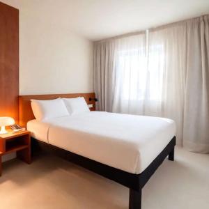 Standard Double Room - Disability Access