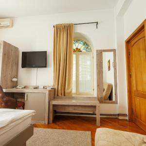 Studio with Sofa Bed