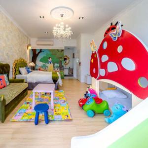 Deluxe Family Suite