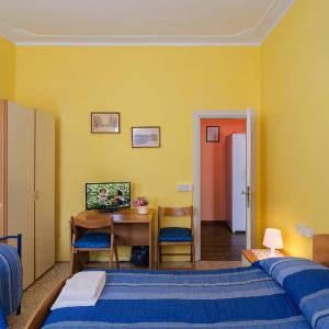 Economy Triple Room with Shared Bathroom