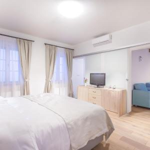 Superior One-Bedroom Suite