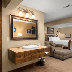 Suite with River View