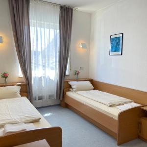 Twin Room with Private Bathroom