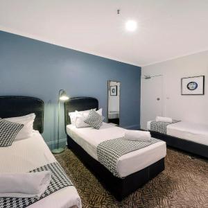 Triple Room with Private Bathroom