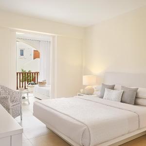 Casa Marina Junior Family Room Garden View