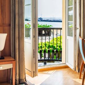 Double Junior Suite with Balcony - Sea Side