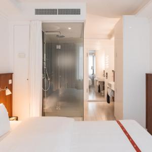 Rubys Choice Room