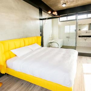 Deluxe Double Room with Balcony and Sea View