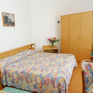 Economy Double or Twin Room with Partial Sea View