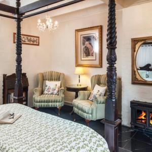 Queen Room with Garden View