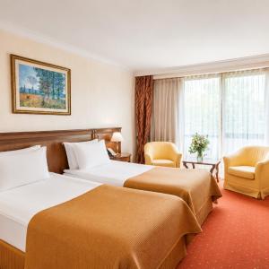 Executive Twin Room with Free Access to Relax Room