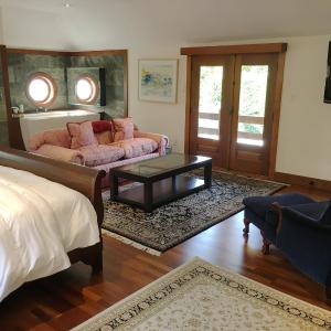 Deluxe King Suite