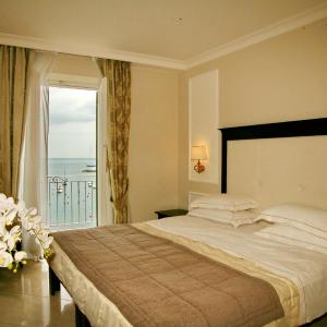 Superior Double or Twin Room with Terrace and Sea View