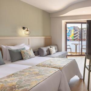 Superior Double Room with Pool View