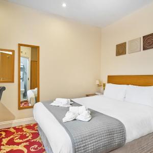 Small Double Room - Non-Smoking