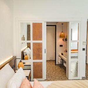 Honeymoon Room