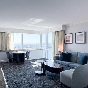 King Corner Suite with City View - Non-Smoking